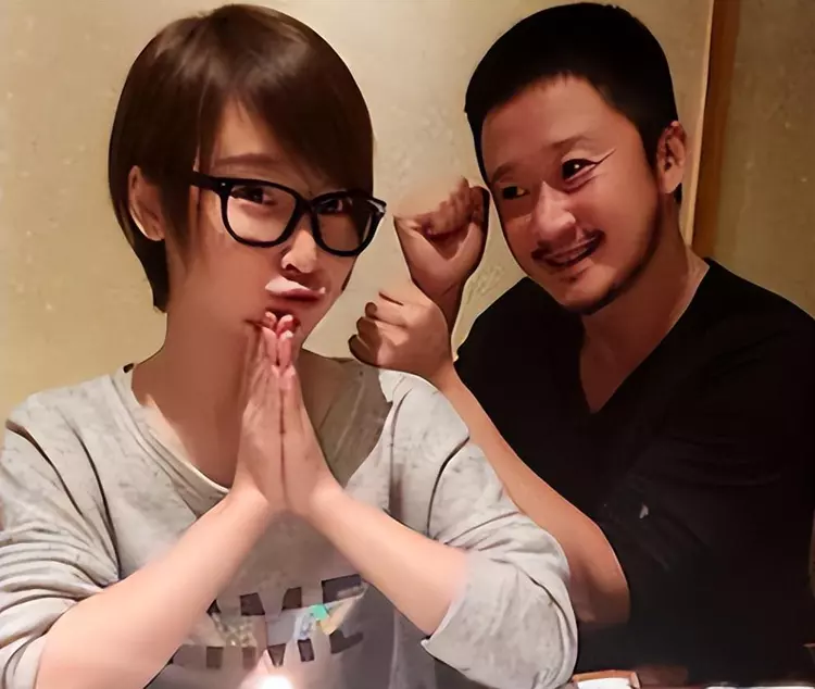 吴京夫妇因缅北事件被网暴,有人喊退票,还有人质问为何见死不救