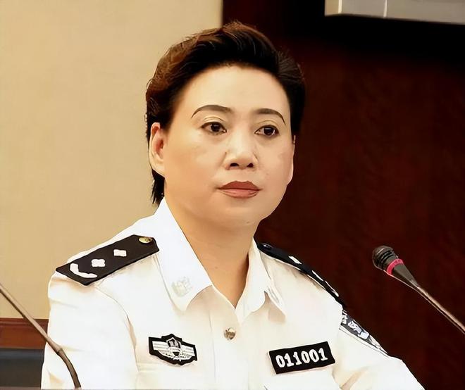 |女版“祁同伟”陈光明,一生获荣耀无数,却甘愿做高官情妇