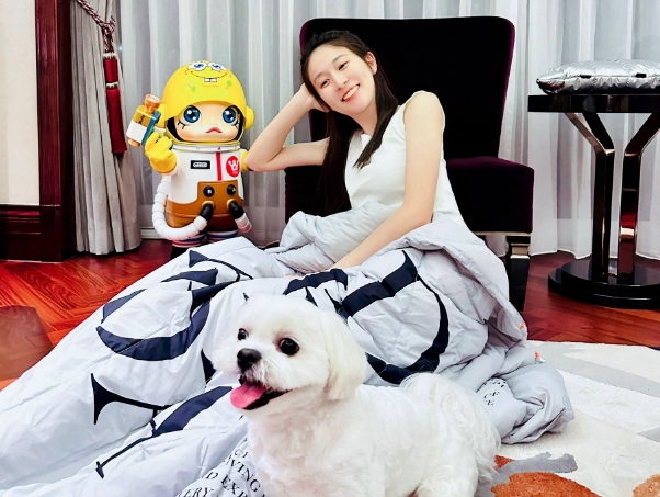 孙杨张豆豆疑奉子成婚，婚后晒照孕味十足，小腹凸出素颜显憔悴