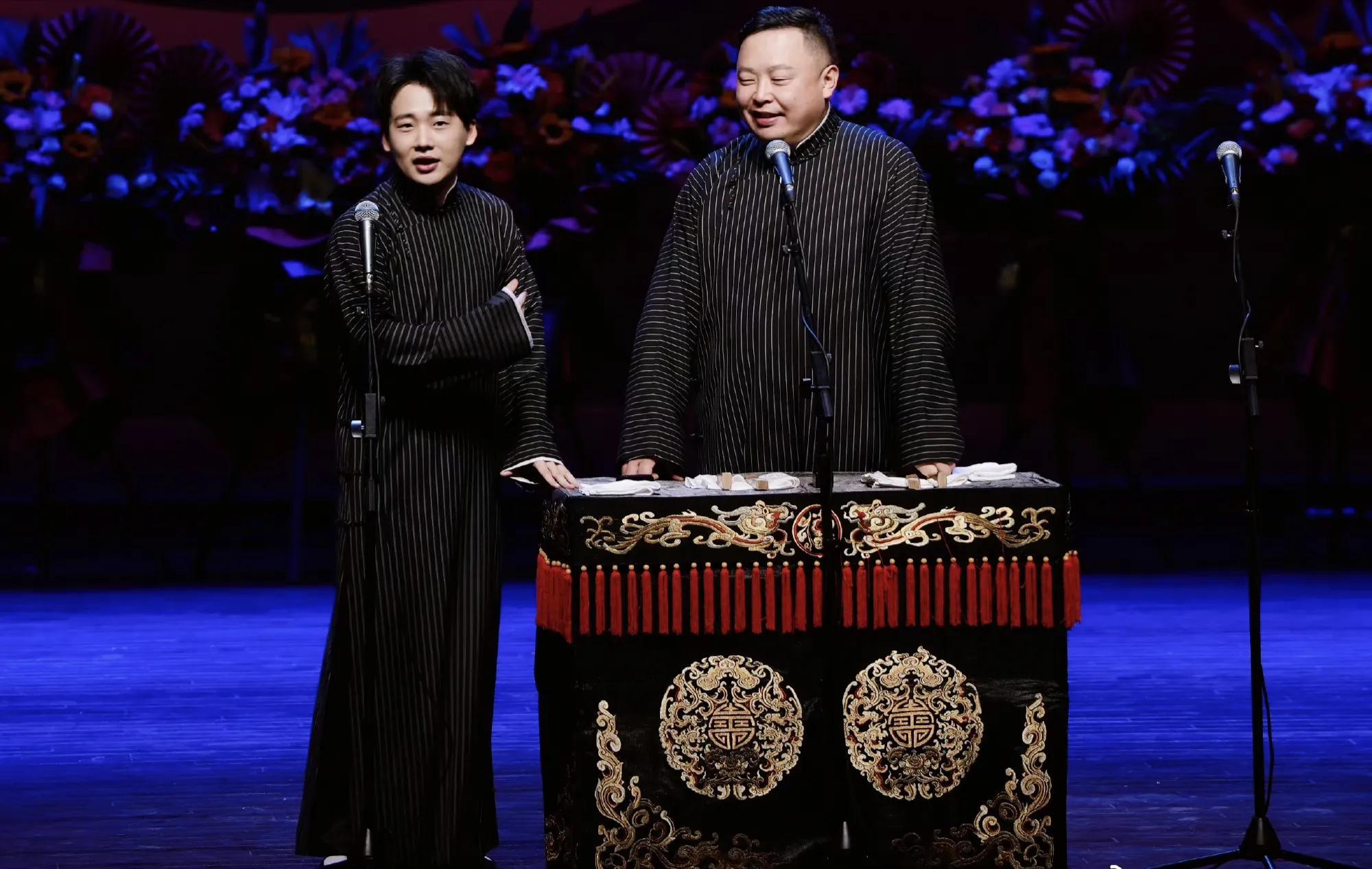 郭麒麟|郭麒麟助阵郭德纲专场,为何上台就宣布: 决定退出相声舞台?