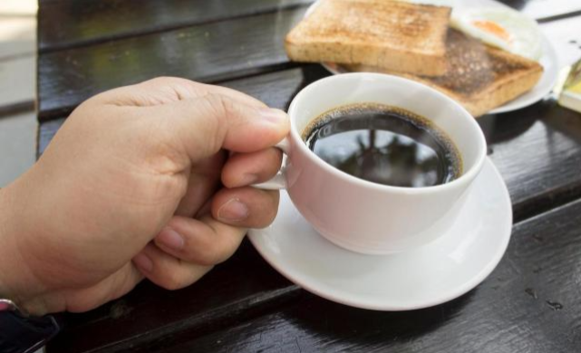 运动|每天坚持喝黑咖啡有利于减肥，但不要随便喝，4个禁忌早做了解