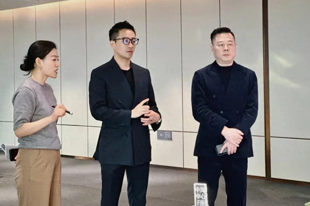 汪小菲终于不忍了，与大S划清最后一道界限，离婚2年差距越来越大