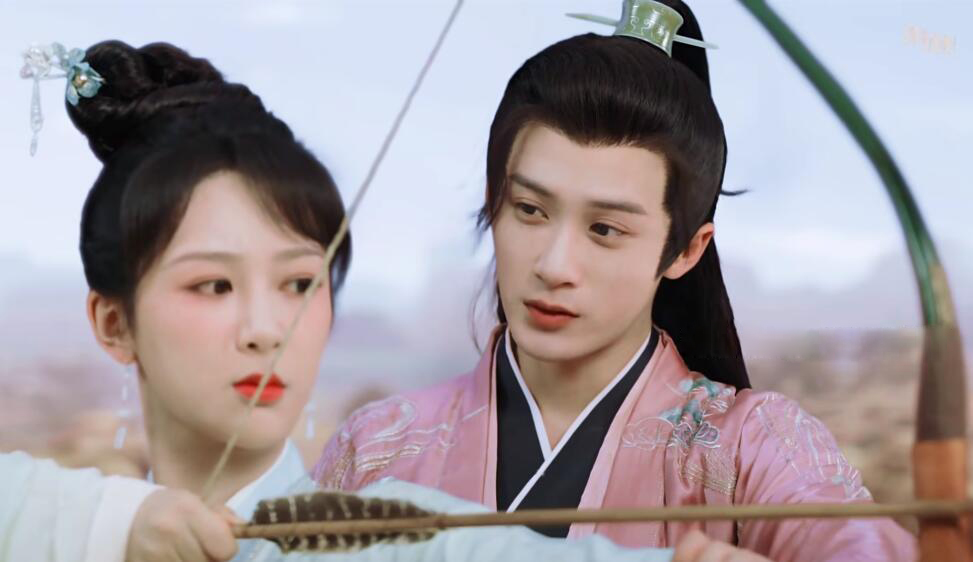 原来男女演员也能撞脸，像异父异母的亲兄妹，本人见了都要愣三秒