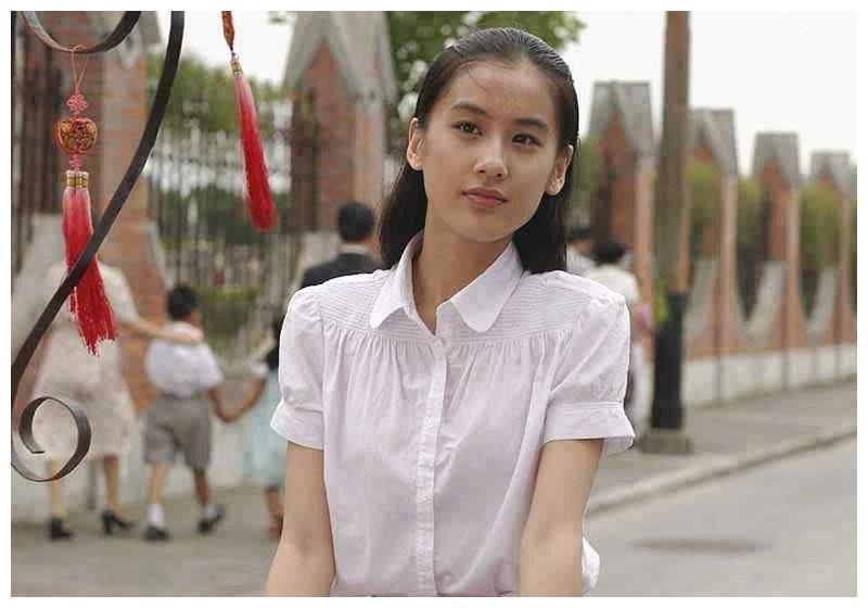 年轻时温柔,到中年却越长越凶,这6位明星天生一副不好惹的脸