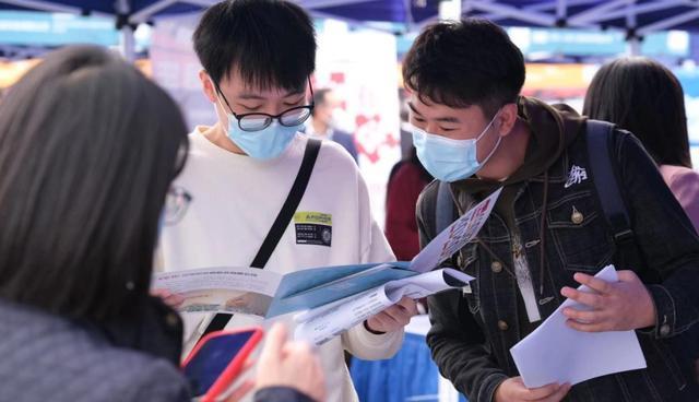 吃过亏才懂,应聘同一个企业,校招和社招的薪资待遇差别很大