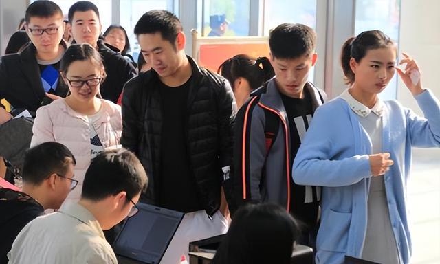 大学生|甘肃人才引进名单引热议,多名学生三本毕业,相关部门进行回应