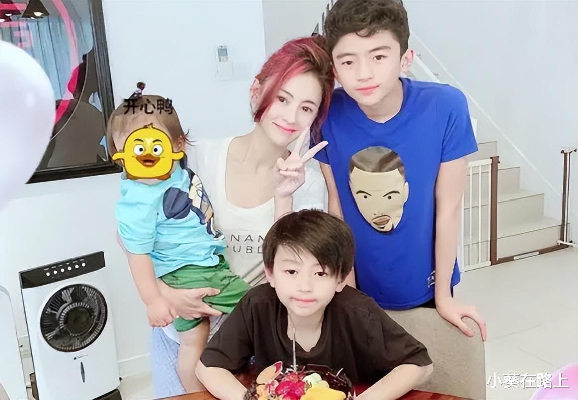 张柏芝领证,3胎生父背景被扒出,谢霆锋忙于谈情说爱,谢贤疑争夺孩子的抚养权