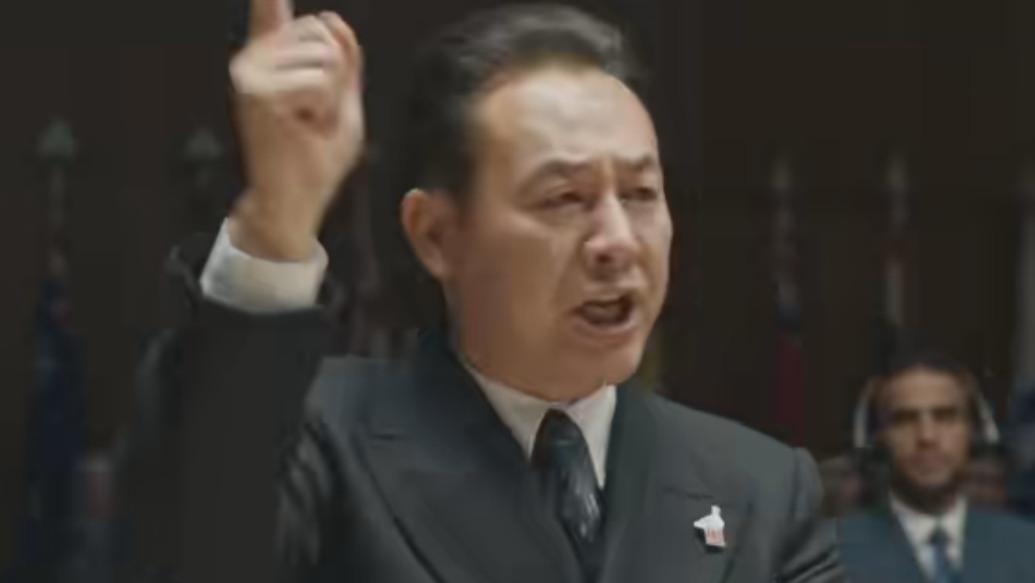 演员“烤瓷牙”有多可怕？嘴凸显老，嘴包不住牙，演战争片太离谱