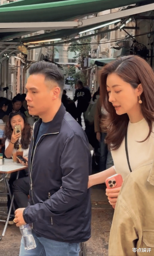 熊黛林下班富豪老公接,飞奔紧贴秀恩爱,身高差半头也无妨?