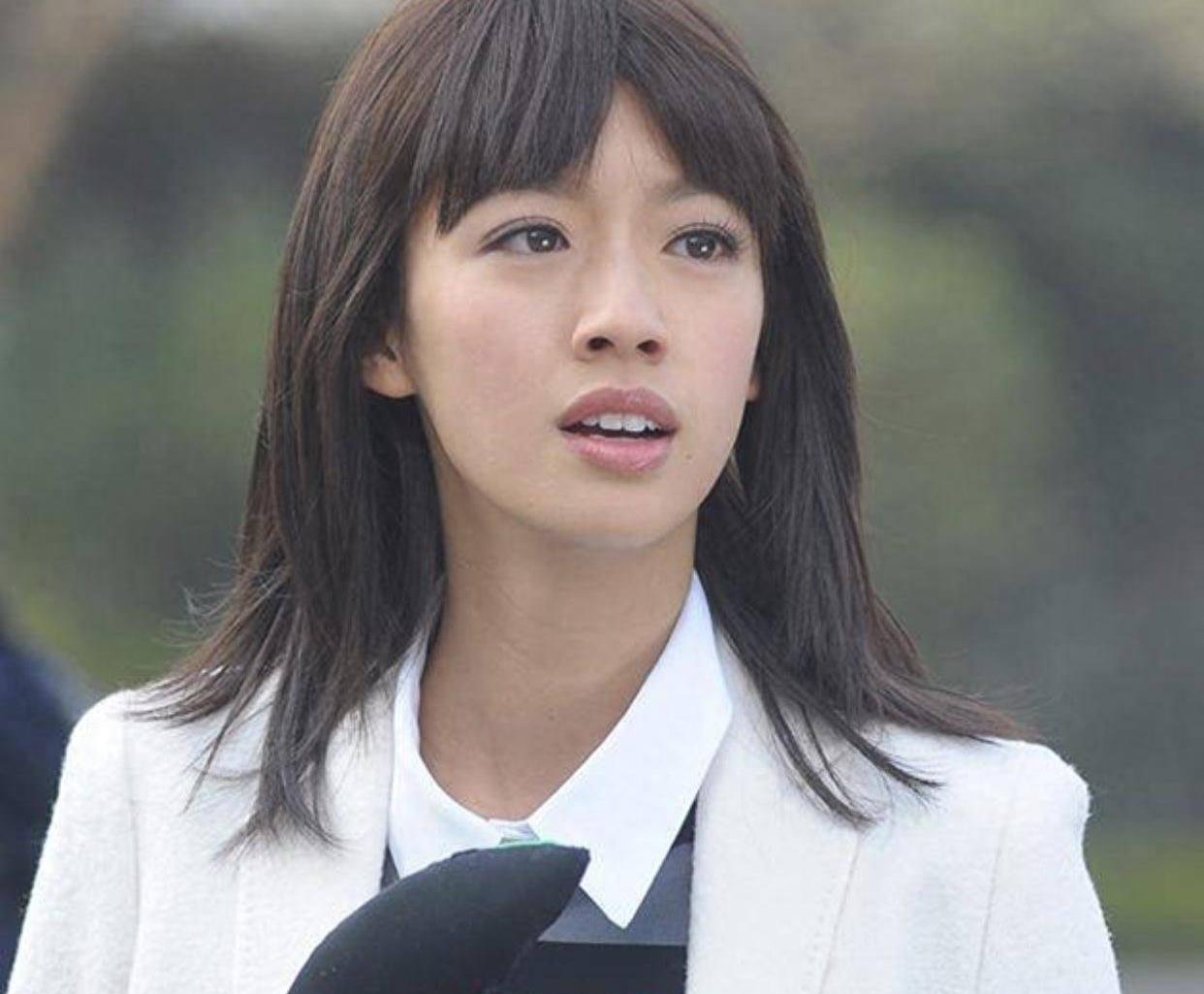 表面是影后,背地里爬床,一夜二百万,彻底撕下这位女星的遮羞布