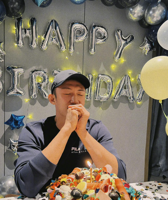 前妻发文怒怼黄景瑜：每年给他花1千万，如今还得赔2亿，只想结束