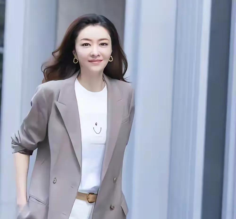 熊黛林惊爆婚变！被最亲的人扒光毫无尊严，7年恩爱婚姻成笑话！