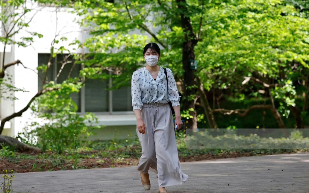 发型 日本爱子公主换新发型！长发剪成齐肩发变甜美，酷似年轻时的雅子