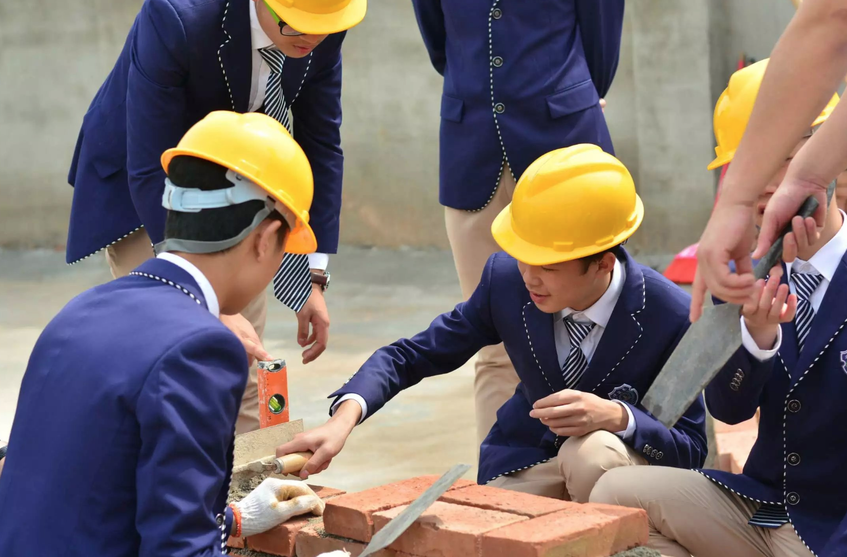 二本理科生:适合报考的6个专业,就业率比较高,竞争优势明显