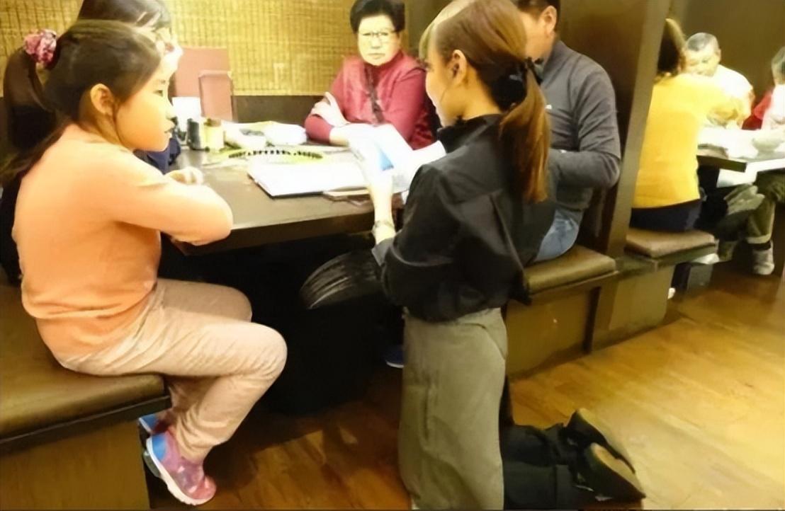 招聘|网上惊现“奴才”招聘,月薪14万,需跪式服务,你会去吗?