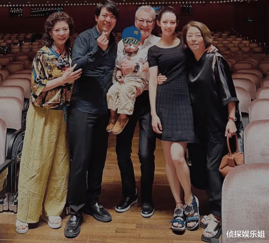 赌王|郎朗晒全家福庆41岁生日，2岁儿子久违出镜，祖孙三代同框超有爱