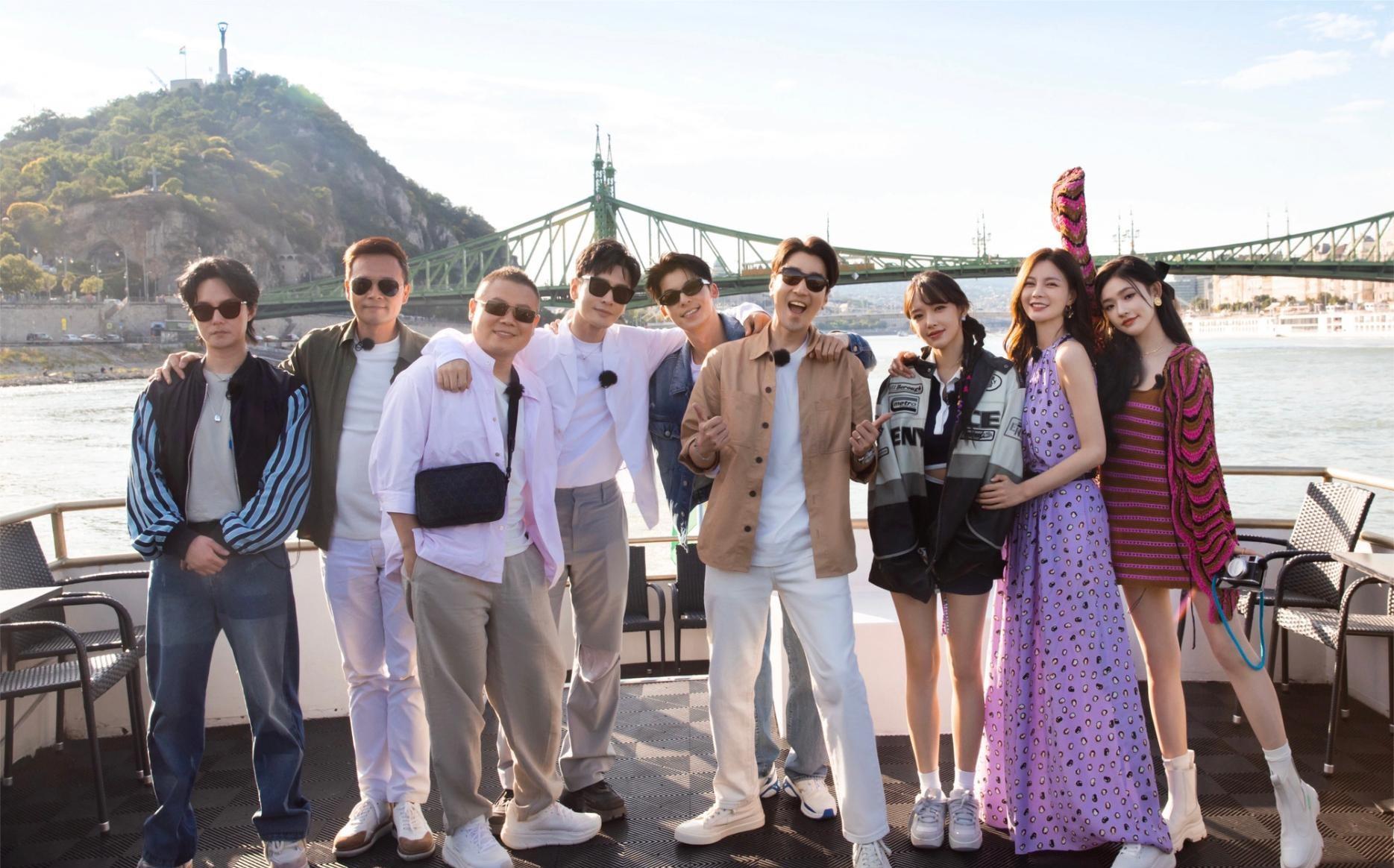 《中餐厅7》官宣定档!阵容全面升级,贾静雯有望担任飞行嘉宾