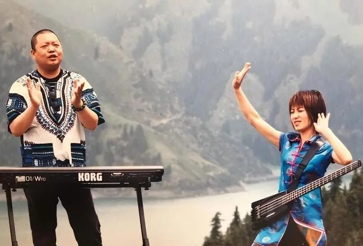 2018年,临终前的臧天朔让家人全部退下,为何只留下斯琴格日乐?