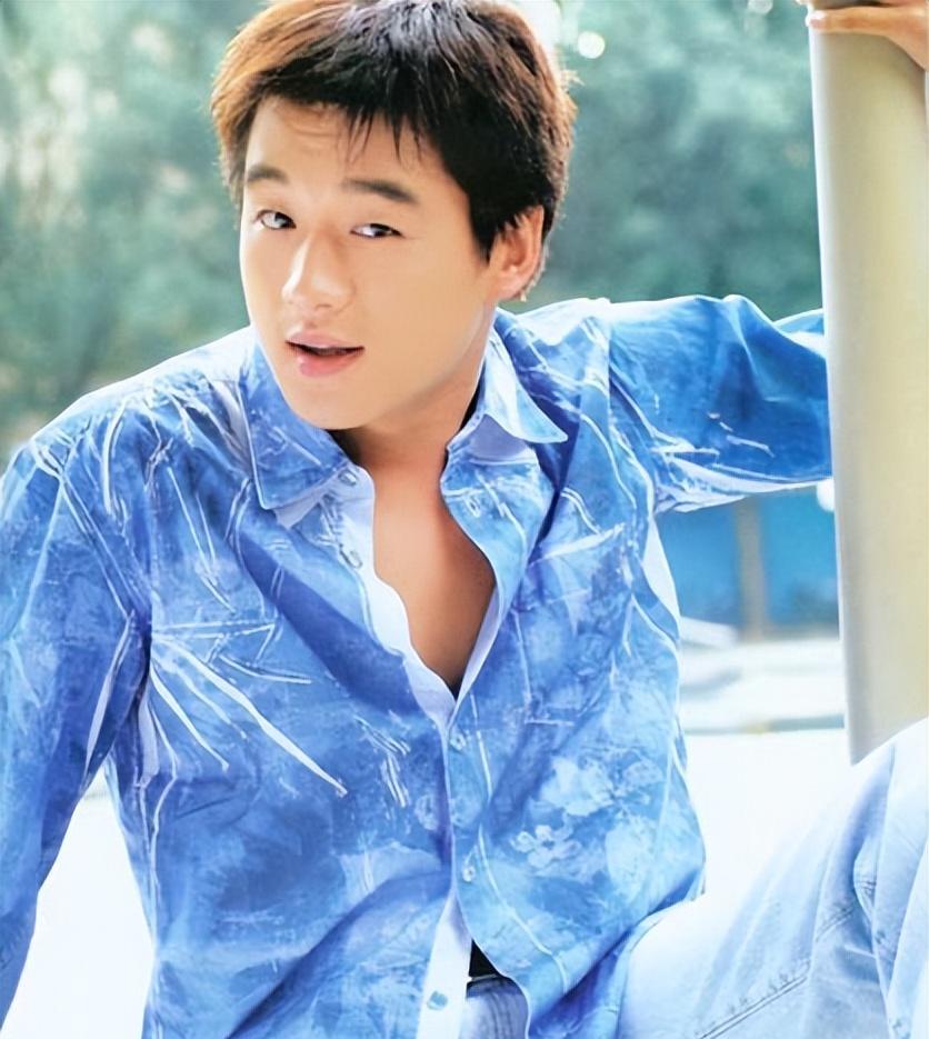 金主入狱，佟大为失踪2年！严屹宽一句话，再次将他推上了风口浪尖