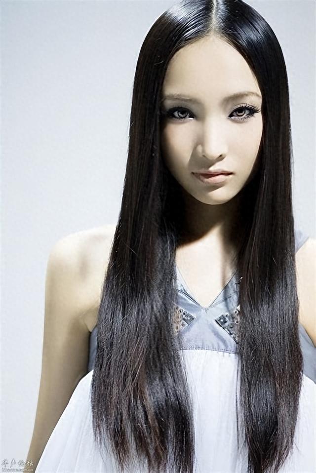 被出轨、终生瘫痪、被丈夫连捅3刀，娱乐圈的“现世报”太爽了！