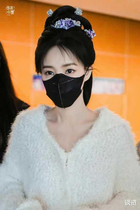 李一桐|李一桐最新杂志图被吐槽，造型难看全靠脸撑，这样的时尚你能理解吗？