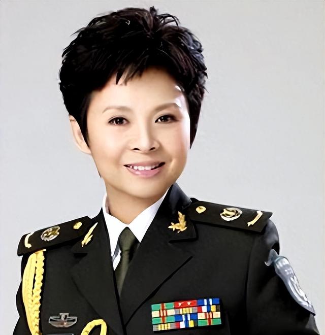 一百万一晚？赖昌星揭露两人真实关系，歌唱家董文华因何会退圈？