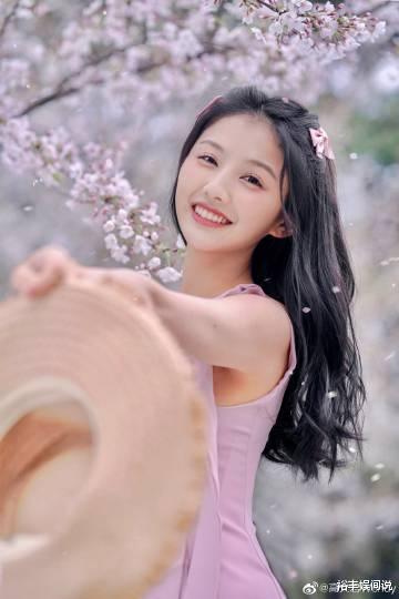 张翰|张翰被曝新恋情!对方小14岁颜值高还是亚洲小姐,同回男方家过夜