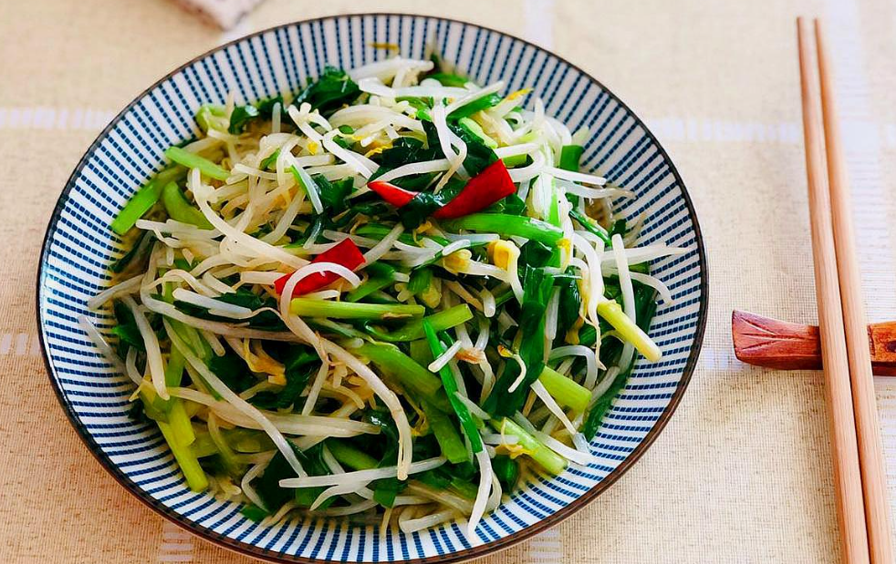 豆芽|这样炒绿豆芽,不喜欢吃豆芽的人,也能吃到停不下来