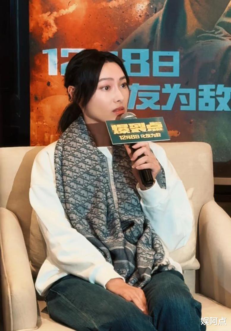 梁洛施自曝会骂儿子，私下管教很严！14岁长子李长治露镜显绅士范