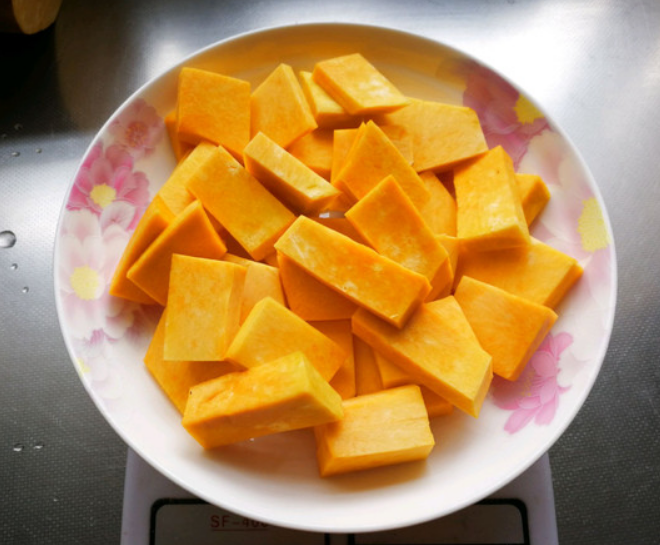 冬季转凉，多给家人喝这粥，补足营养，暖胃健脾，不懂吃可惜了