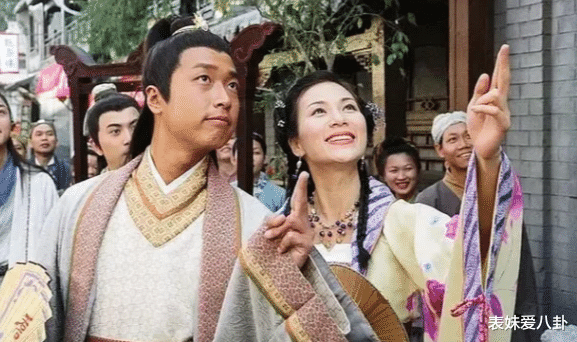 走进《金牌冰人》的世界,带你领略古代媒人是怎么撮合的!简直是古装职业剧的天花板,简直吊打现在很多剧!