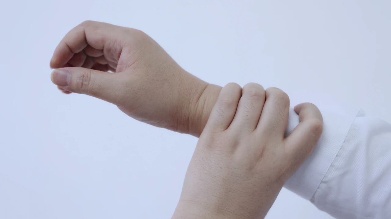 关节炎一定是“冻”出来的？这几类关节炎，或与免疫系统息息相关