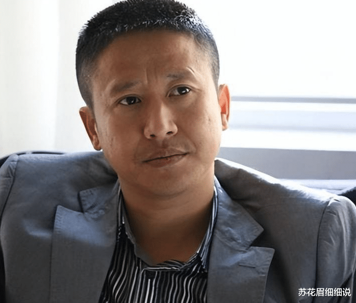 王大治|王大治吃苍蝇小馆,和妻子戴耳机无交流,目光呆滞被疑精神出问题