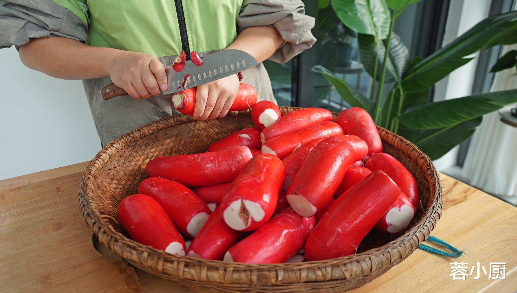 萝卜干|霜降过后，碰到此菜别手软，一次买10斤晒干储存起来，炒肉真下饭