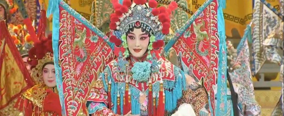 京剧|晚会演出京剧演员“扎靠”唱“猛听得”，结果被观众吐槽不懂规矩