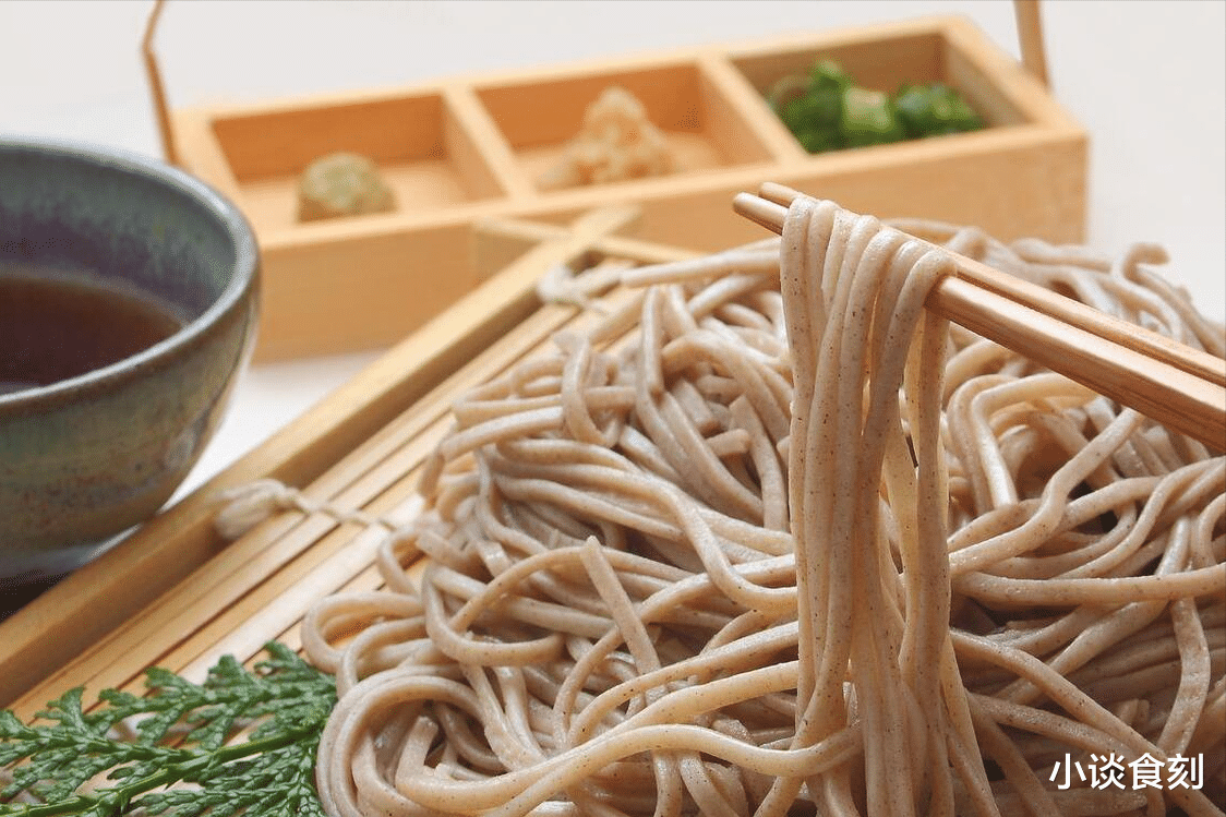 大米|内行人提醒：这6样都属于“核”食，尽量远离餐桌，别不听劝