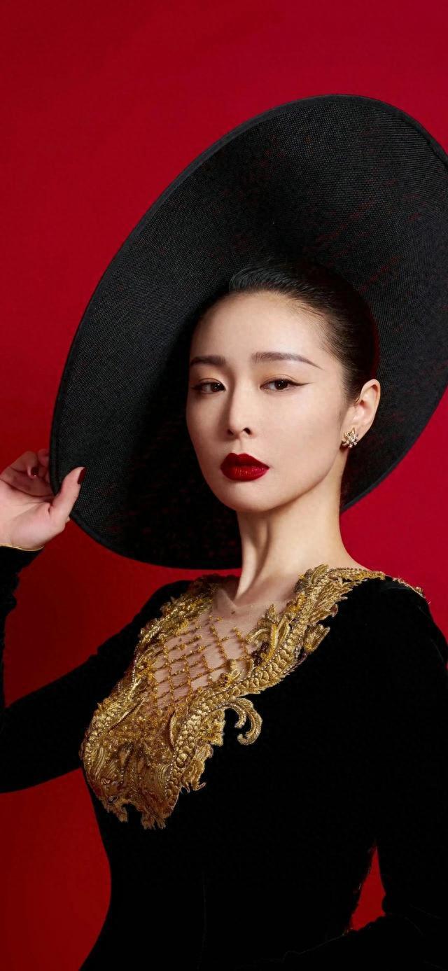 “一夜爆红”到“打回原形”,高叶只用半年,终是步了张小斐后尘