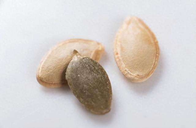 血压高不能吃鱼?王振义院士忠告:若想血压平稳降,少吃4种素食