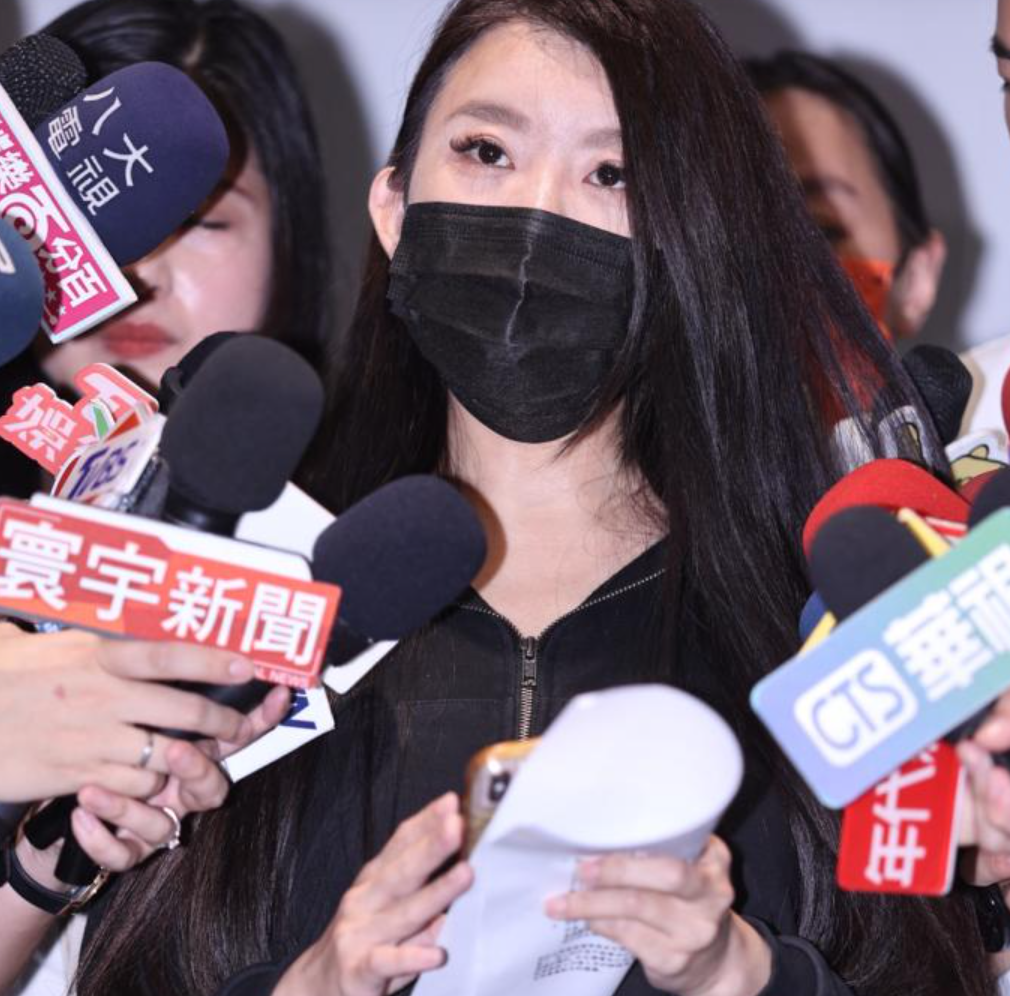 台娱风波再度扩大,知名主持人陈宣裕被曝性骚:他直接拉我去厕所