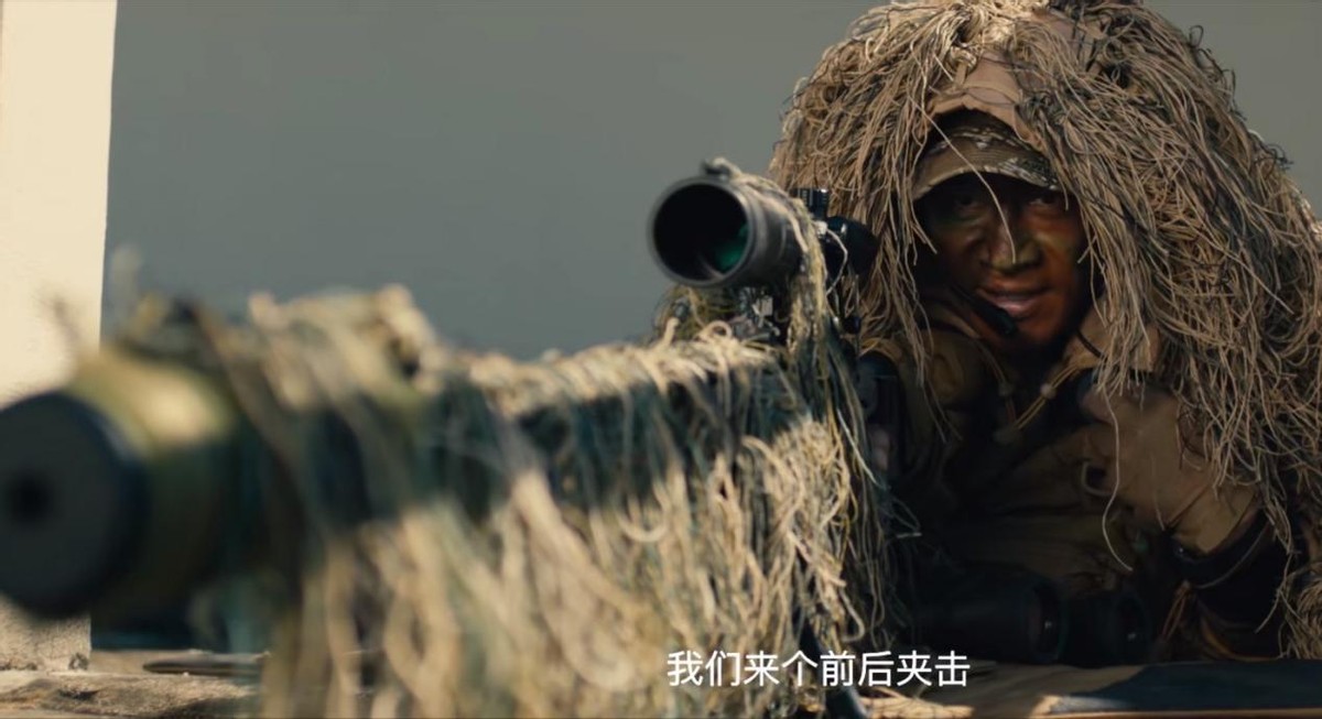 丁海峰|国产片又见老少恋，丁海峰比女演员大33岁，感情戏令人不适