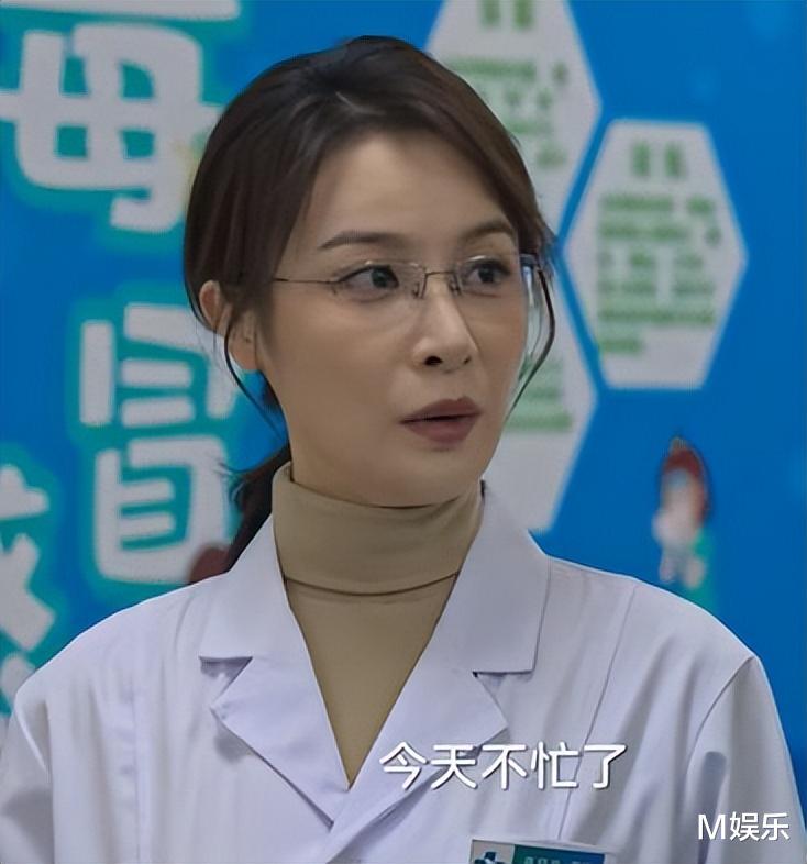 刚红就飘!《狂飙》知名男演员随地大小便被拍,网友:还没出戏呢