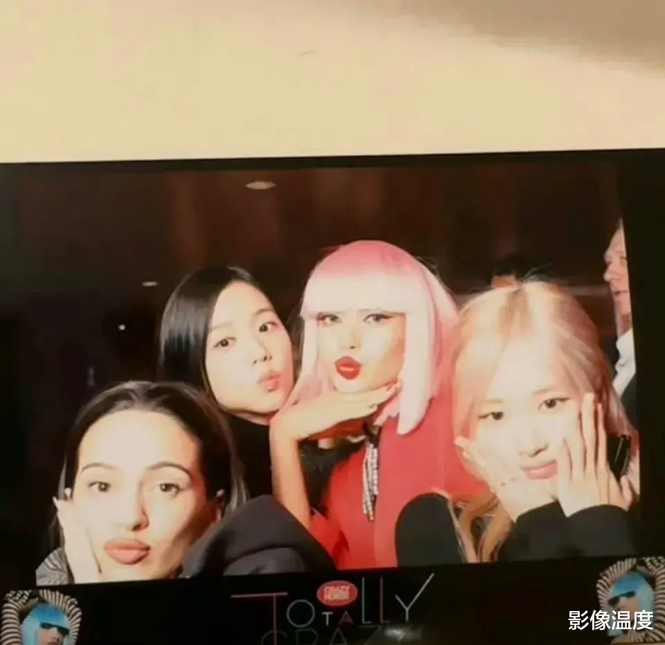 杨颖疯马秀事情升级：微博评论区沦陷，央视开始除名，张嘉倪惨遭牵连