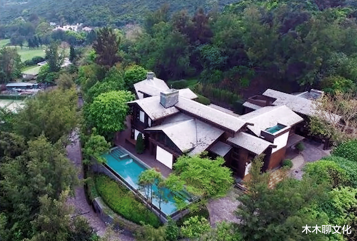 梁洛施|34岁梁洛施罕晒15亿豪宅内景,装潢耗资2亿,自称“单身好舒服”