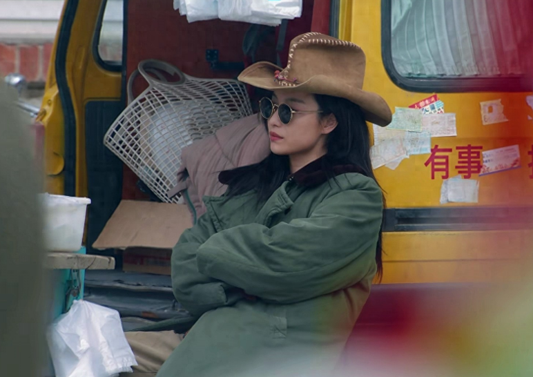 有多少人“馋她的身子”?倪妮在《西出玉门》彻底撒开了