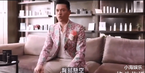 67岁吕良伟教王宝强跳渣哥舞,王宝强动作好搞笑,两人像同龄人