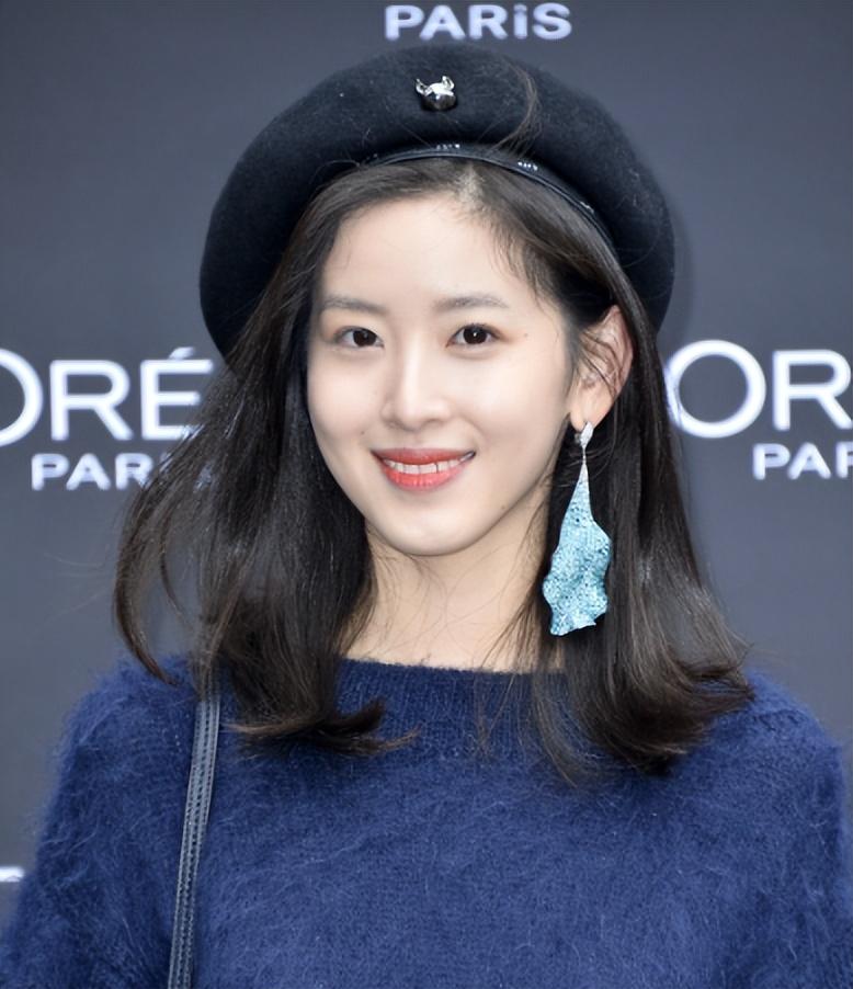 |章泽天：母亲节三倍的爱，暗示自己怀3胎