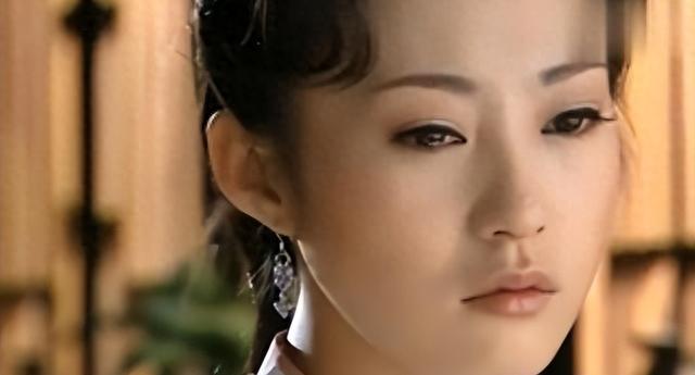 现在嫌她们丑，当年追成狗！这6位发福的女明星，当年都是大美女