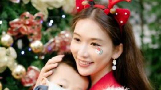 林志玲“抱小孩”七夕曝喜讯！强调没要退休：姐姐都会在