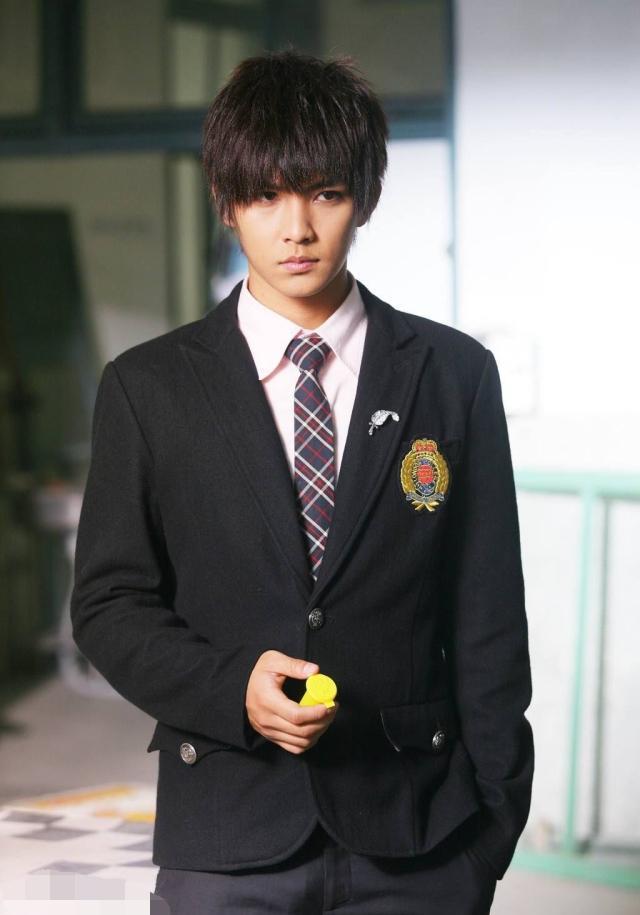 台娱顶流“三劈嫩男”,趁男友不注意强行进入,受害人年仅16岁!