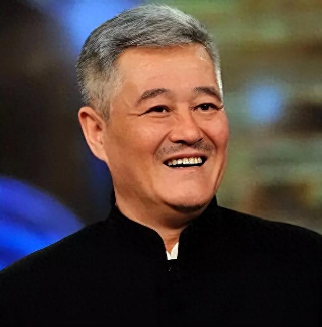 赵本山儿子直播炫富：你们算哪根葱，我家的钱十辈子也花不完